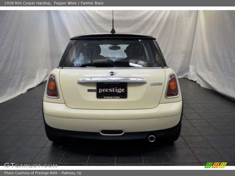 Pepper White / Panther Black 2008 Mini Cooper Hardtop