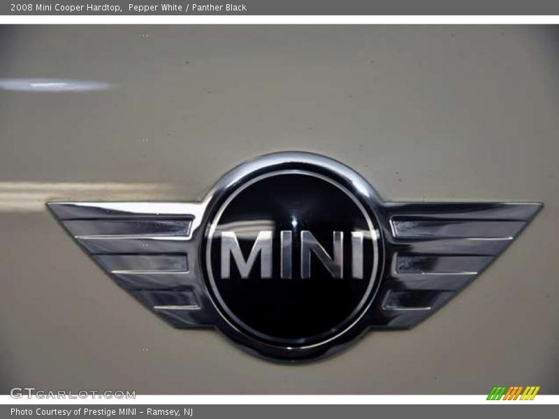 Pepper White / Panther Black 2008 Mini Cooper Hardtop