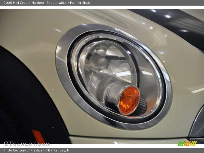 Pepper White / Panther Black 2008 Mini Cooper Hardtop