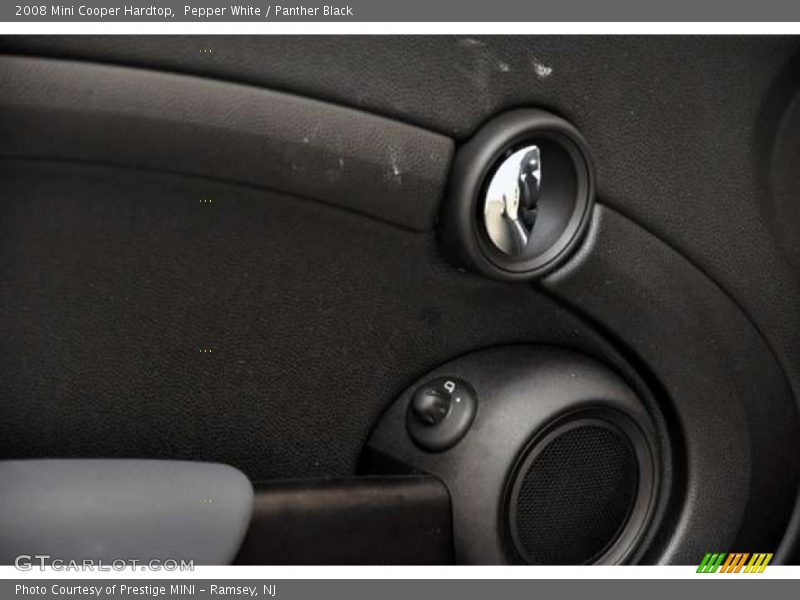 Pepper White / Panther Black 2008 Mini Cooper Hardtop