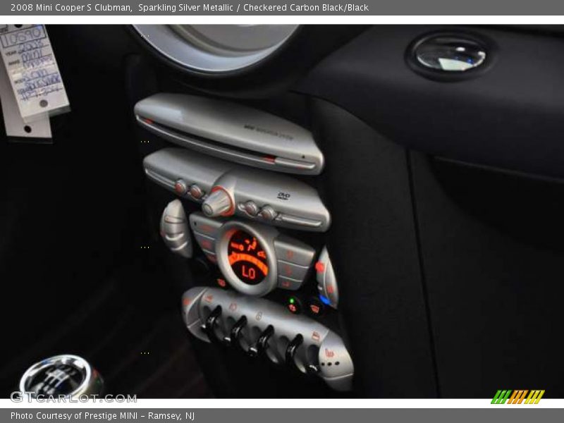 Sparkling Silver Metallic / Checkered Carbon Black/Black 2008 Mini Cooper S Clubman