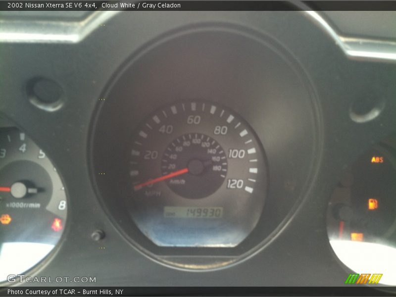 Cloud White / Gray Celadon 2002 Nissan Xterra SE V6 4x4