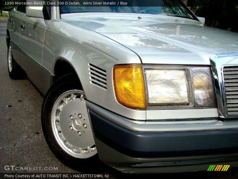 Astro Silver Metallic / Blue 1990 Mercedes-Benz E Class 300 D Sedan