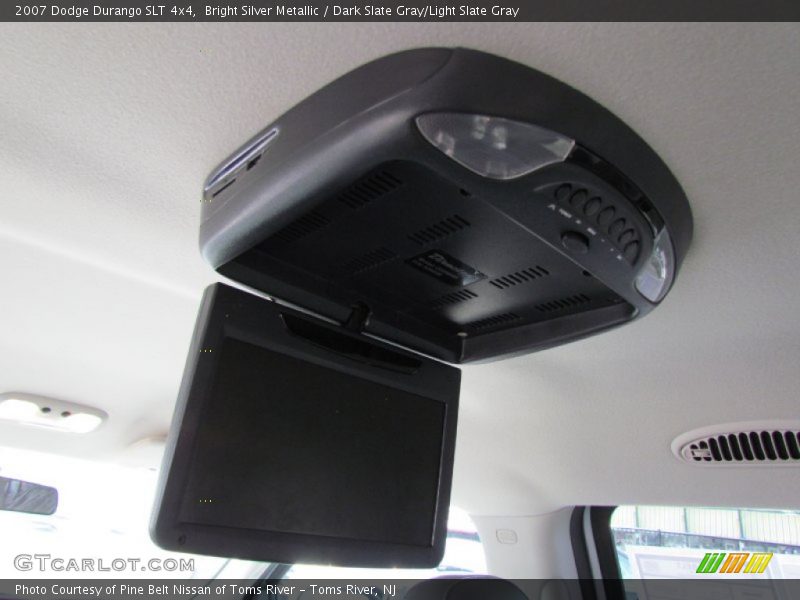 Bright Silver Metallic / Dark Slate Gray/Light Slate Gray 2007 Dodge Durango SLT 4x4