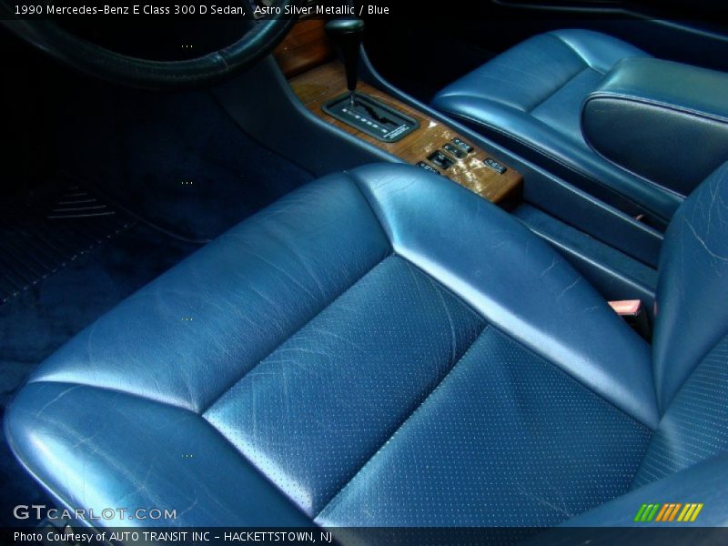  1990 E Class 300 D Sedan Blue Interior