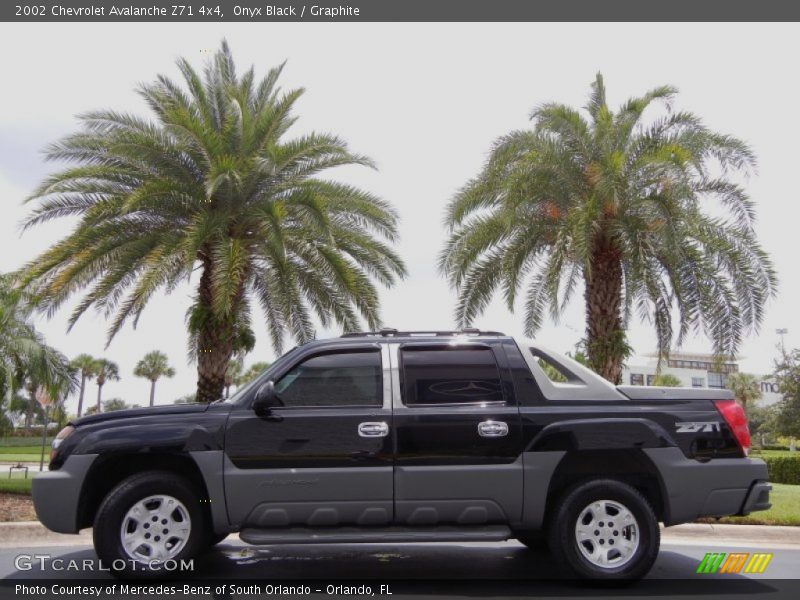 Onyx Black / Graphite 2002 Chevrolet Avalanche Z71 4x4