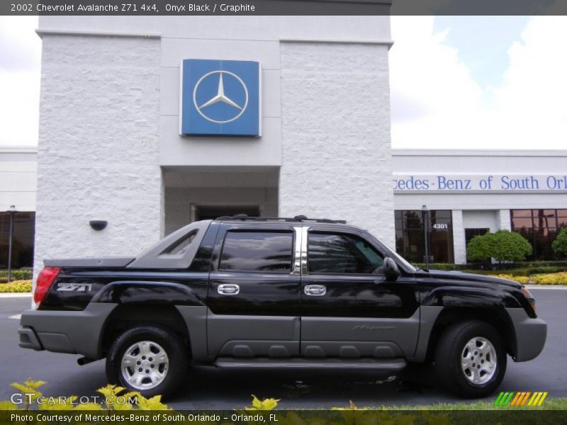 Onyx Black / Graphite 2002 Chevrolet Avalanche Z71 4x4