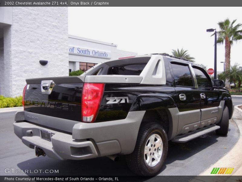 Onyx Black / Graphite 2002 Chevrolet Avalanche Z71 4x4
