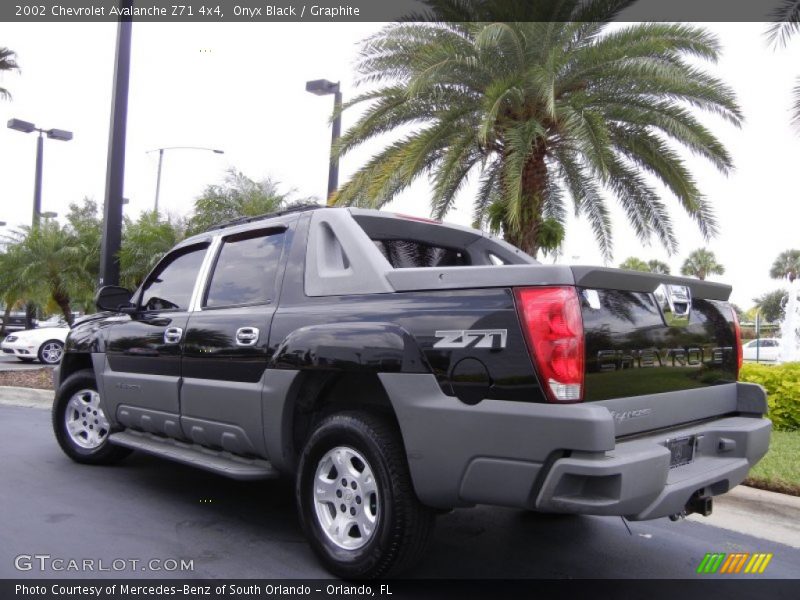 Onyx Black / Graphite 2002 Chevrolet Avalanche Z71 4x4