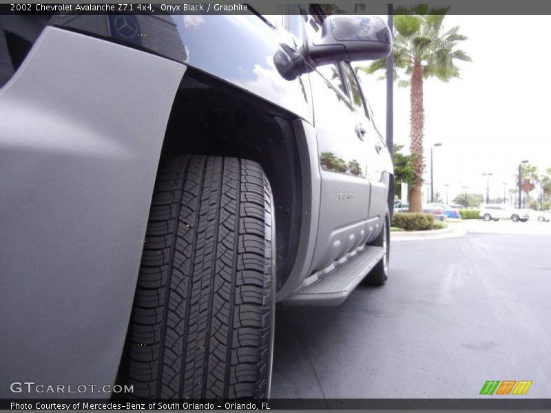 Onyx Black / Graphite 2002 Chevrolet Avalanche Z71 4x4