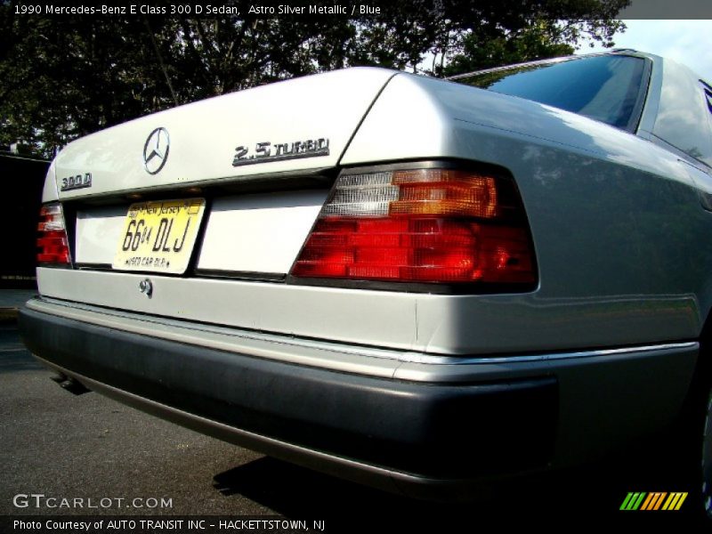 Astro Silver Metallic / Blue 1990 Mercedes-Benz E Class 300 D Sedan