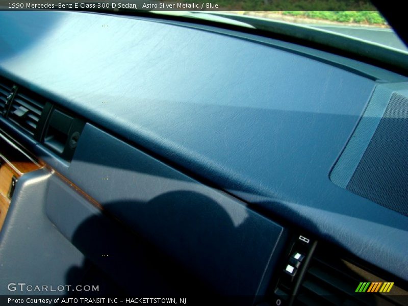Astro Silver Metallic / Blue 1990 Mercedes-Benz E Class 300 D Sedan
