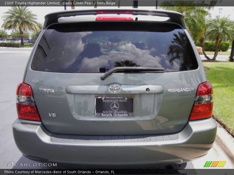 Oasis Green Pearl / Ivory Beige 2006 Toyota Highlander Limited