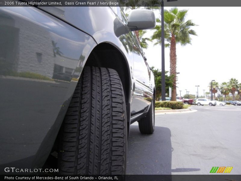 Oasis Green Pearl / Ivory Beige 2006 Toyota Highlander Limited