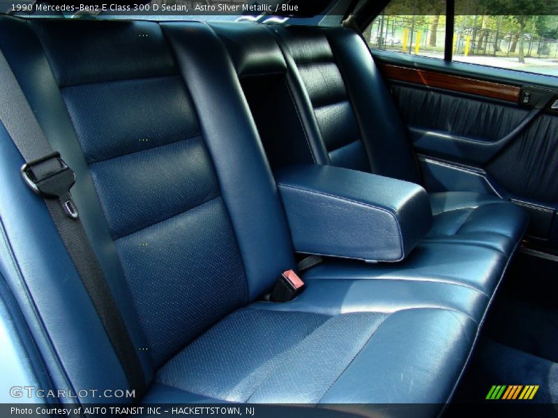  1990 E Class 300 D Sedan Blue Interior