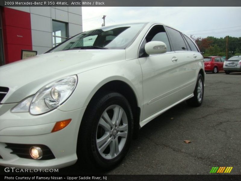 Arctic White / Black 2009 Mercedes-Benz R 350 4Matic