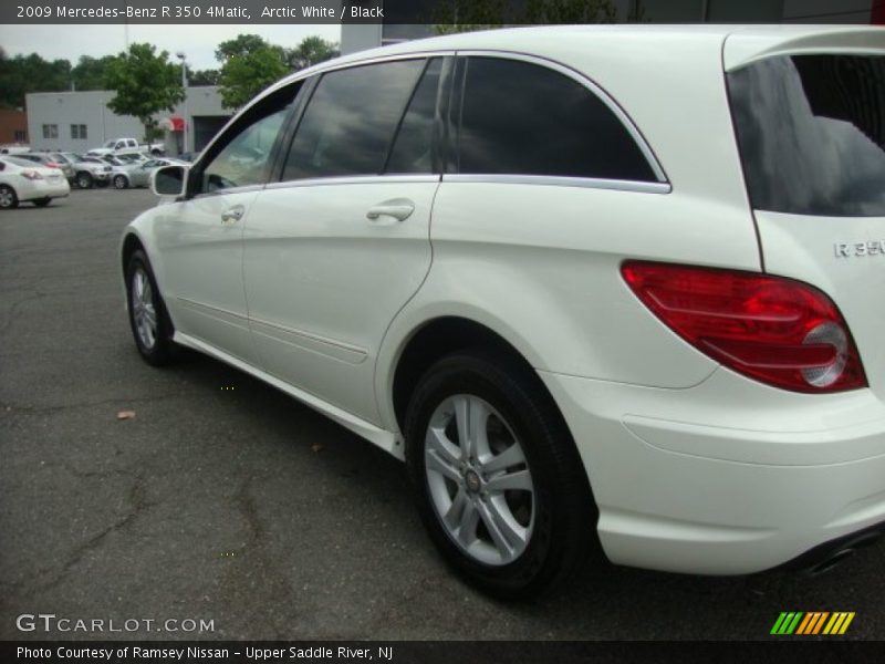 Arctic White / Black 2009 Mercedes-Benz R 350 4Matic