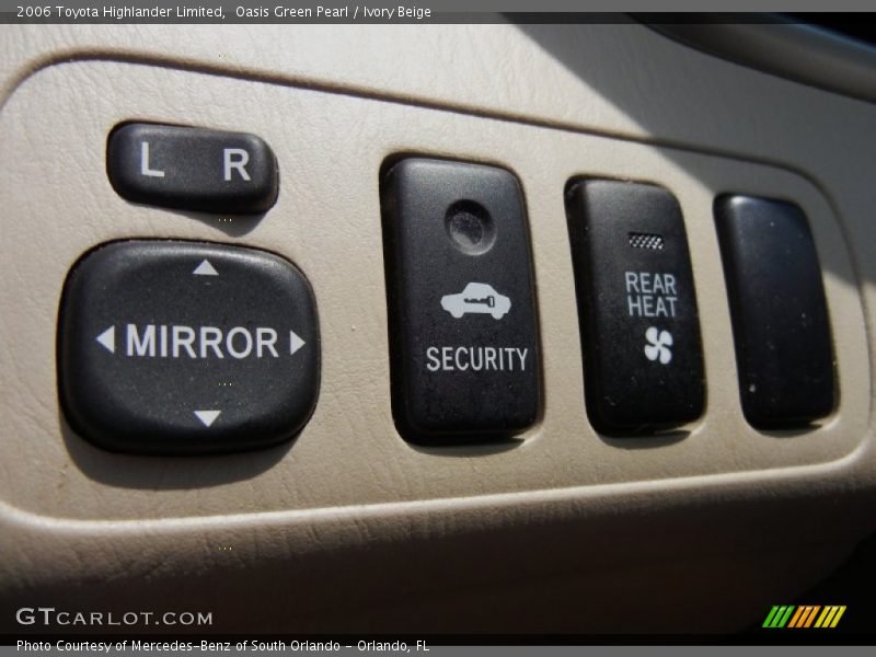 Oasis Green Pearl / Ivory Beige 2006 Toyota Highlander Limited