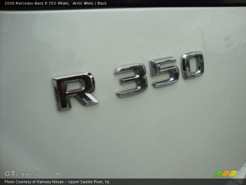 Arctic White / Black 2009 Mercedes-Benz R 350 4Matic