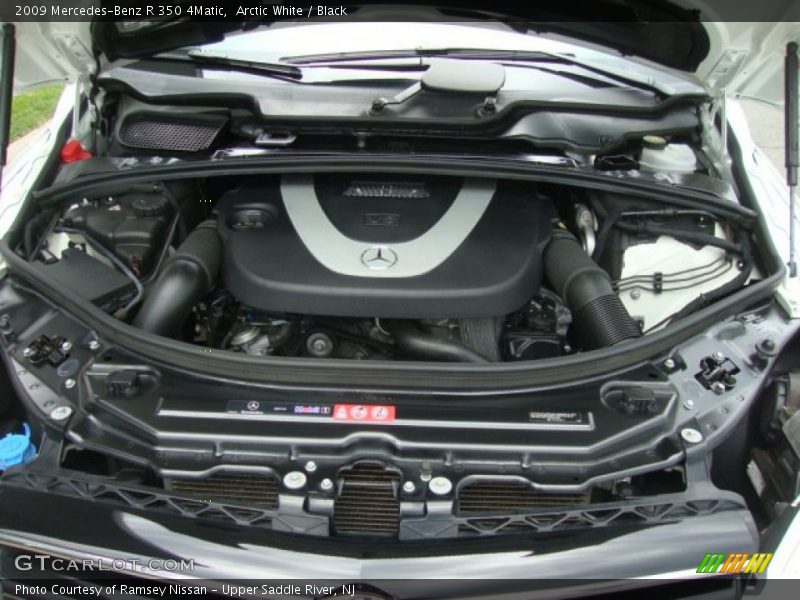 Arctic White / Black 2009 Mercedes-Benz R 350 4Matic