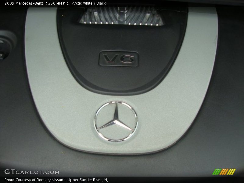 Arctic White / Black 2009 Mercedes-Benz R 350 4Matic