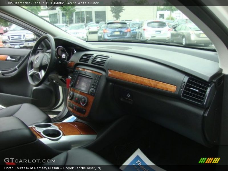 Arctic White / Black 2009 Mercedes-Benz R 350 4Matic