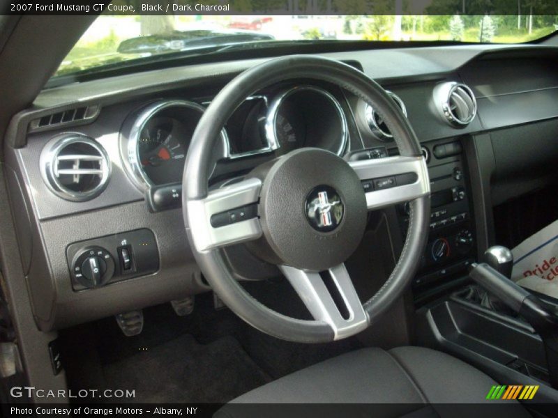 Dashboard of 2007 Mustang GT Coupe