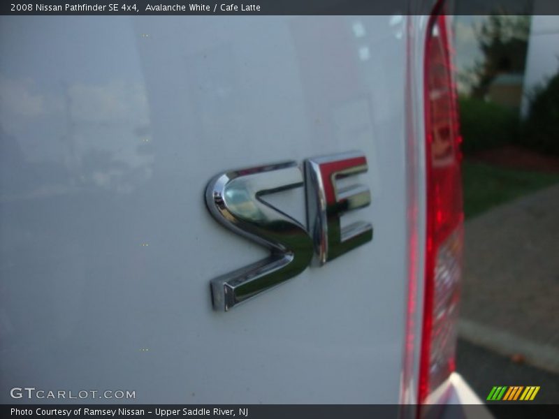 Avalanche White / Cafe Latte 2008 Nissan Pathfinder SE 4x4