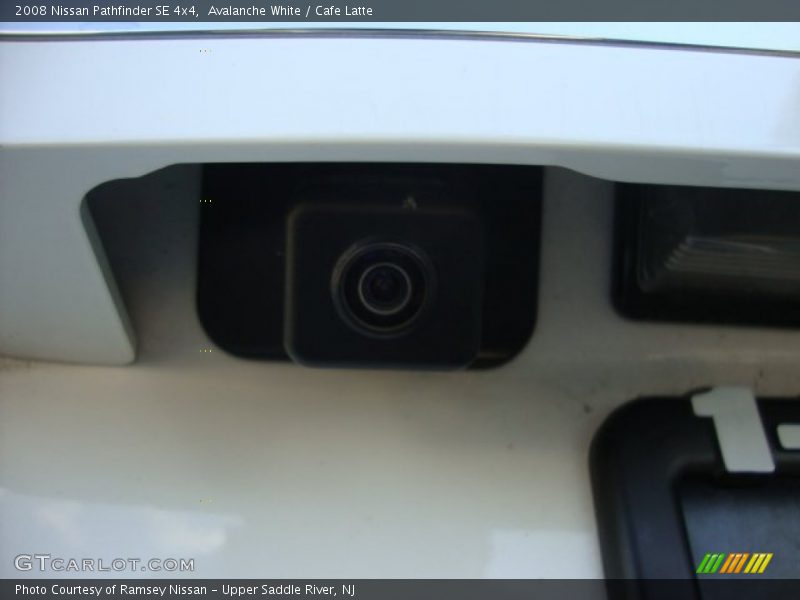 Avalanche White / Cafe Latte 2008 Nissan Pathfinder SE 4x4