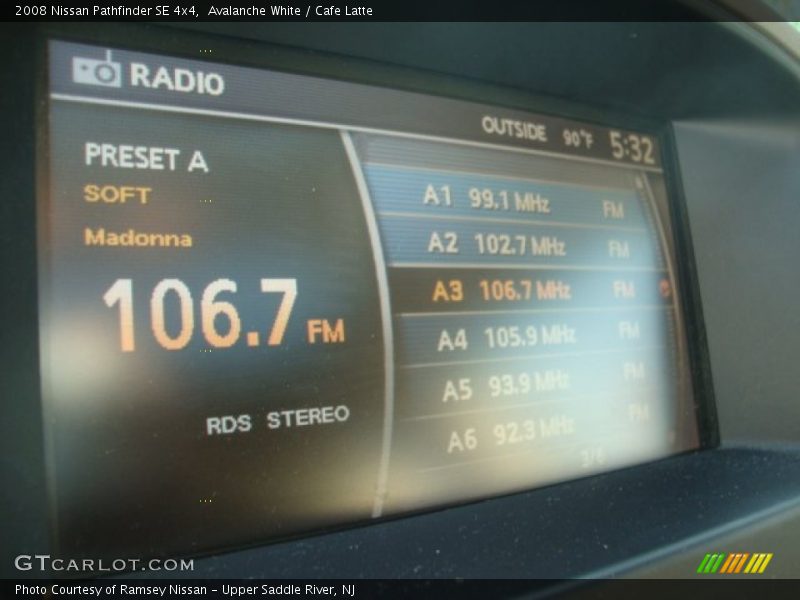 Avalanche White / Cafe Latte 2008 Nissan Pathfinder SE 4x4