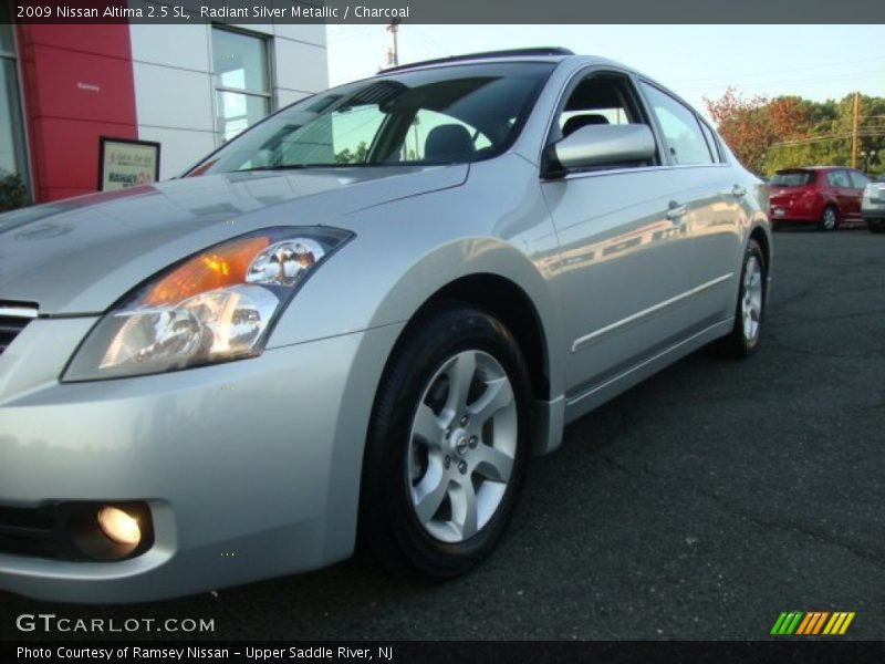 Radiant Silver Metallic / Charcoal 2009 Nissan Altima 2.5 SL
