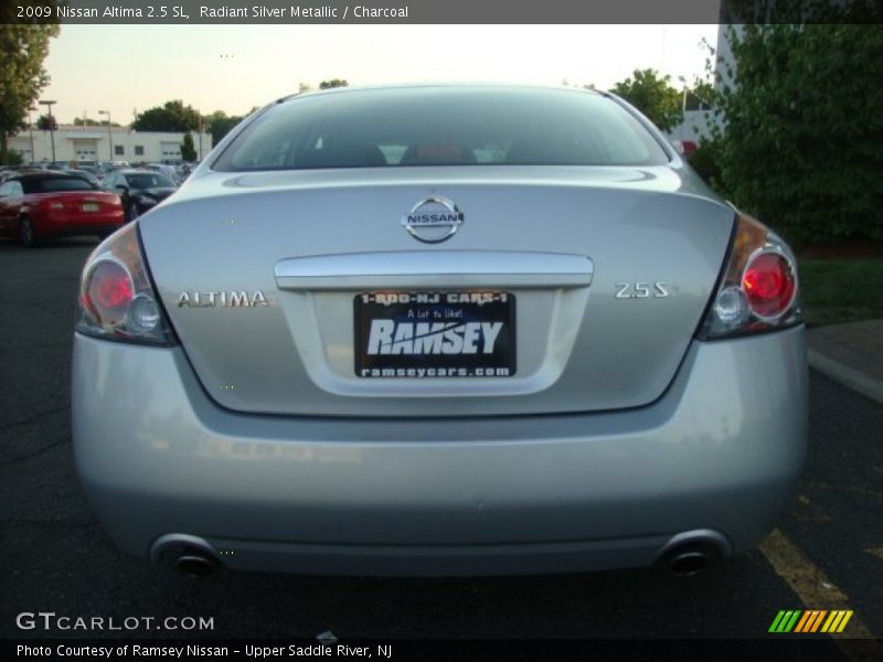 Radiant Silver Metallic / Charcoal 2009 Nissan Altima 2.5 SL
