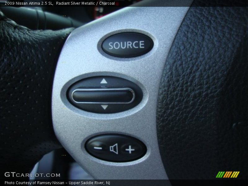 Radiant Silver Metallic / Charcoal 2009 Nissan Altima 2.5 SL