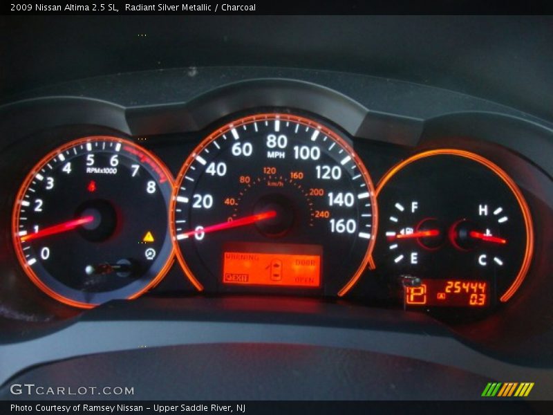 Radiant Silver Metallic / Charcoal 2009 Nissan Altima 2.5 SL