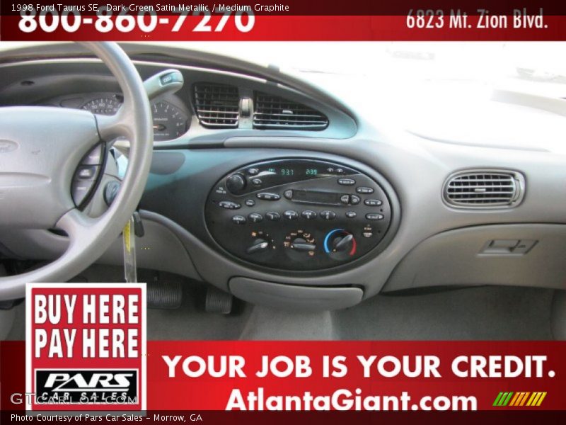 Dark Green Satin Metallic / Medium Graphite 1998 Ford Taurus SE