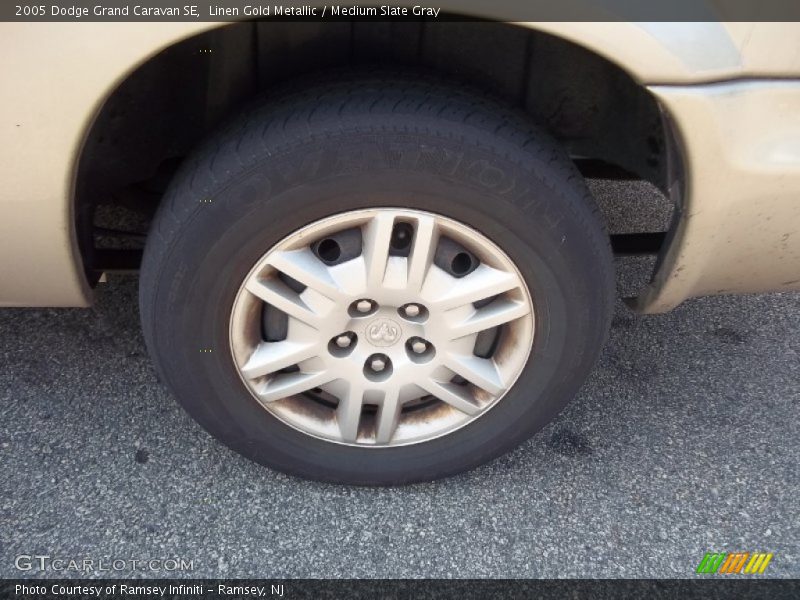 Linen Gold Metallic / Medium Slate Gray 2005 Dodge Grand Caravan SE