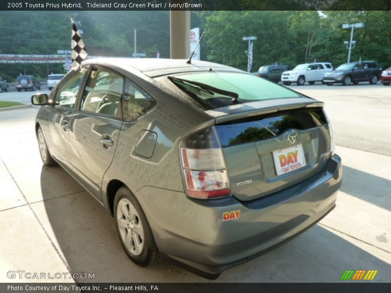 Tideland Gray Green Pearl / Ivory/Brown 2005 Toyota Prius Hybrid