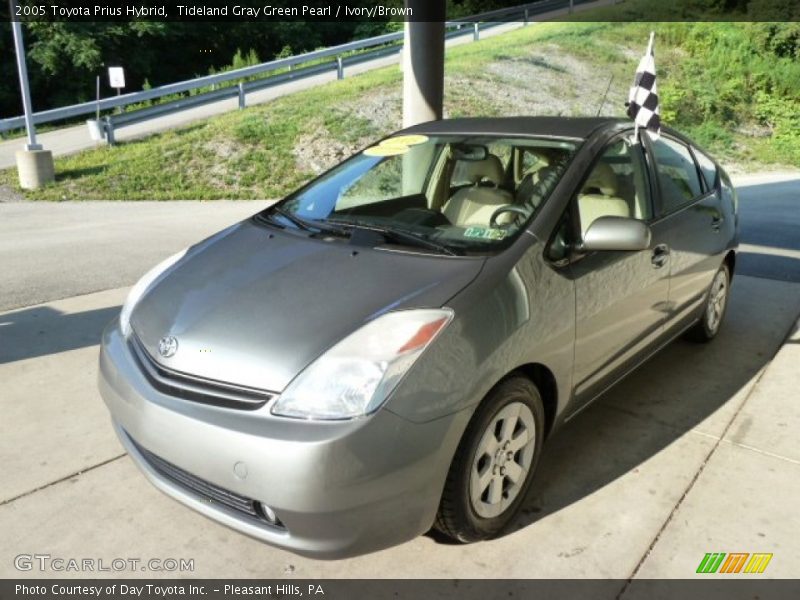 Tideland Gray Green Pearl / Ivory/Brown 2005 Toyota Prius Hybrid