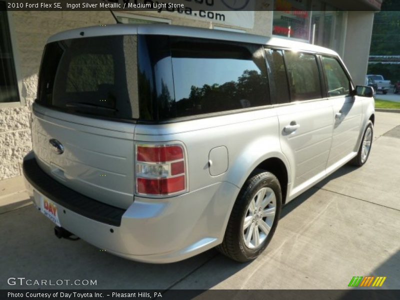 Ingot Silver Metallic / Medium Light Stone 2010 Ford Flex SE