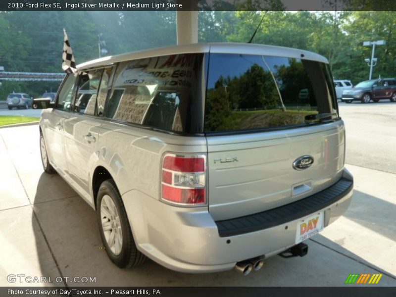 Ingot Silver Metallic / Medium Light Stone 2010 Ford Flex SE