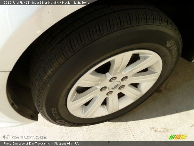 Ingot Silver Metallic / Medium Light Stone 2010 Ford Flex SE