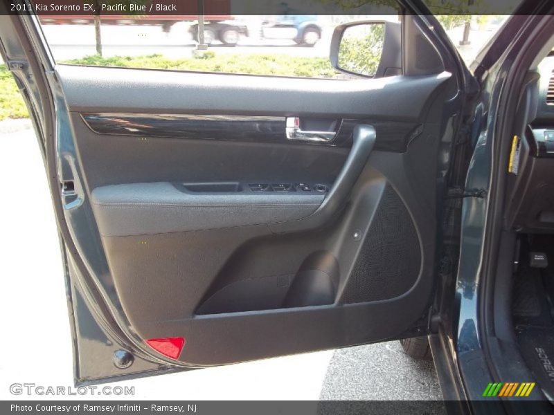 Pacific Blue / Black 2011 Kia Sorento EX