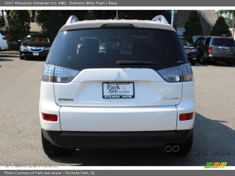 Diamond White Pearl / Black 2007 Mitsubishi Outlander XLS 4WD