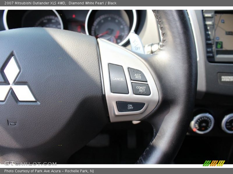 Diamond White Pearl / Black 2007 Mitsubishi Outlander XLS 4WD