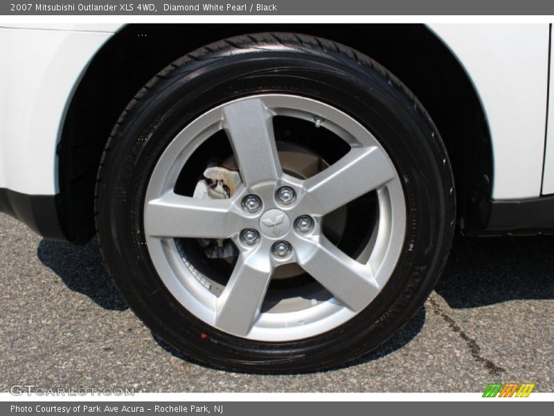 Diamond White Pearl / Black 2007 Mitsubishi Outlander XLS 4WD