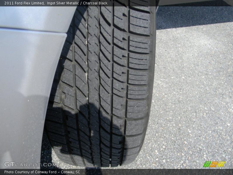 Ingot Silver Metallic / Charcoal Black 2011 Ford Flex Limited