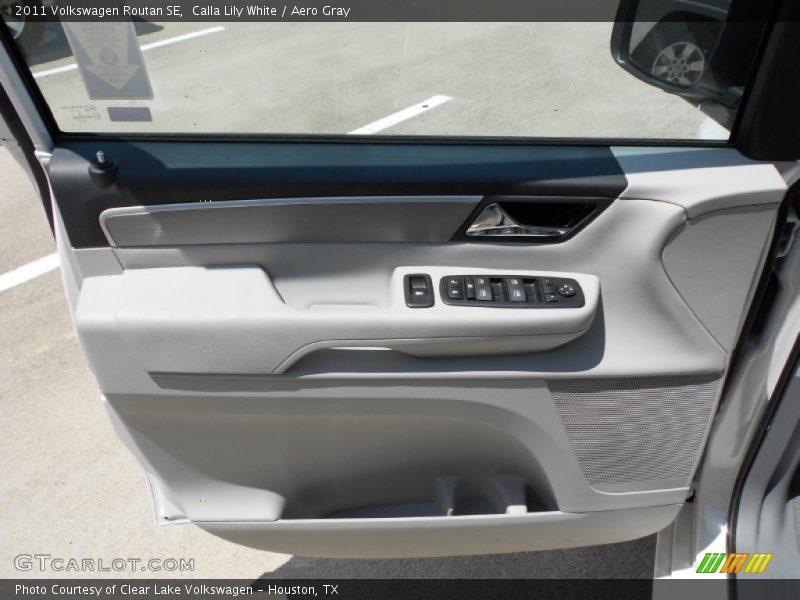 Calla Lily White / Aero Gray 2011 Volkswagen Routan SE