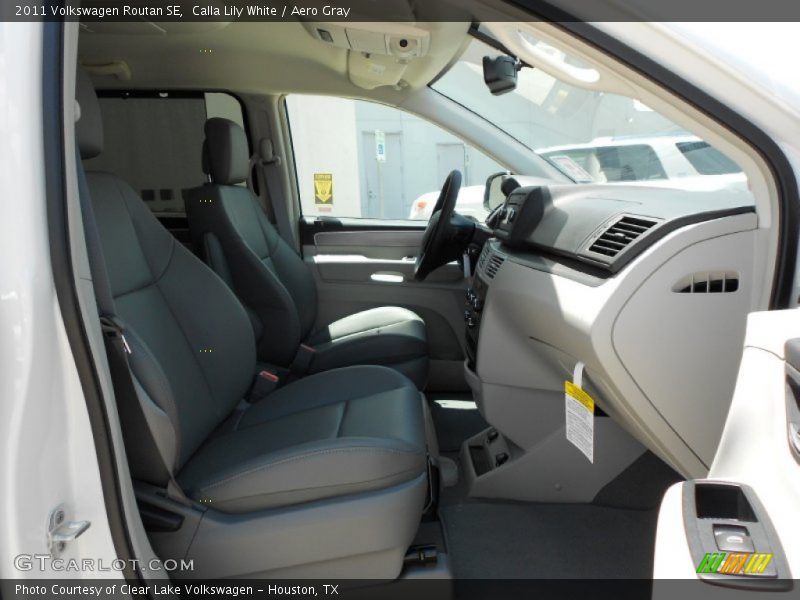 Calla Lily White / Aero Gray 2011 Volkswagen Routan SE