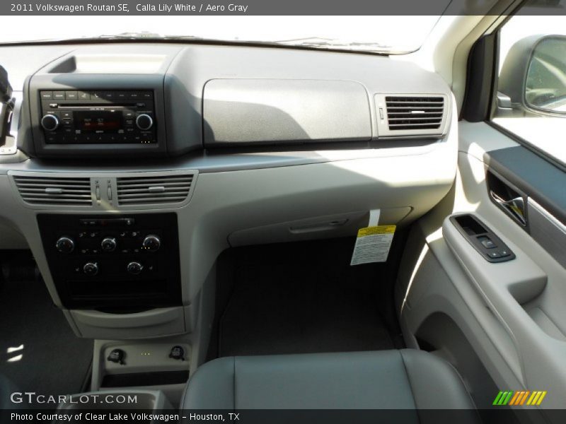 Calla Lily White / Aero Gray 2011 Volkswagen Routan SE