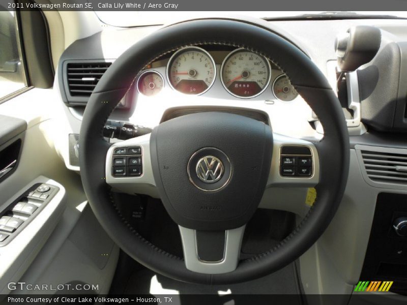 Calla Lily White / Aero Gray 2011 Volkswagen Routan SE